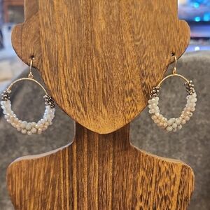 Massini Elegant Beaded Earrings in Cream and Gold